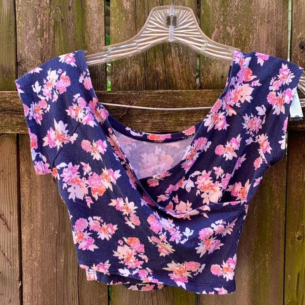 Nollie crop top sz. XS